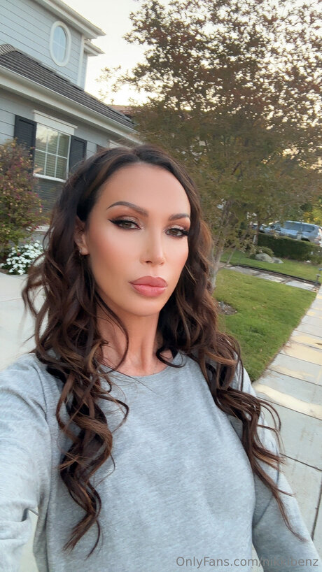 Foto di nudo di fuga di OnlyFans di Nikkibenz