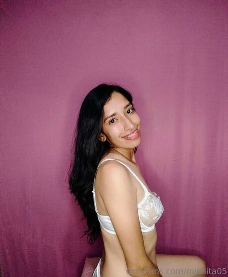 Foto di nudo di fuga di OnlyFans di Mishita05