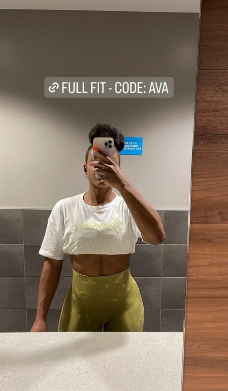 Foto di nudo di fuga di OnlyFans di Aaaaayevuh