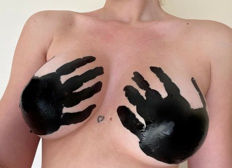 Foto di nudo di fuga di OnlyFans di Alienorchp