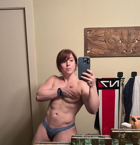 Foto di nudo di fuga di OnlyFans di Kittybitgames