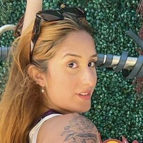 Foto di nudo di fuga di OnlyFans di Lary Nascimento