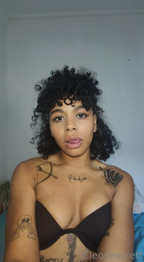 Foto di nudo di fuga di OnlyFans di Yourcleopathra