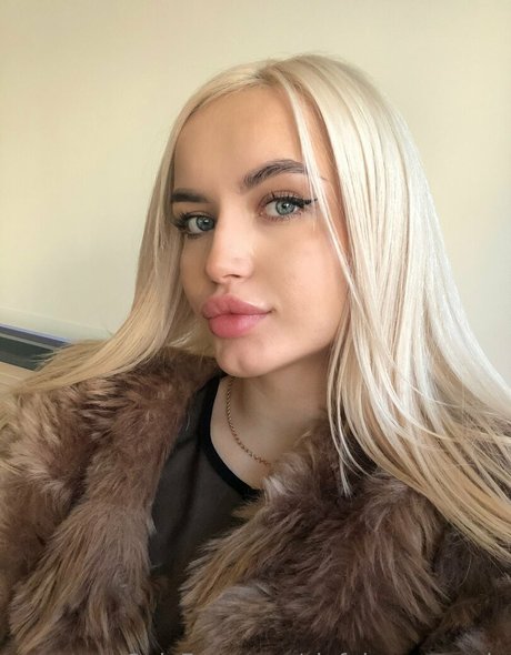 Foto di nudo di fuga di OnlyFans di Sinfulmonrovip
