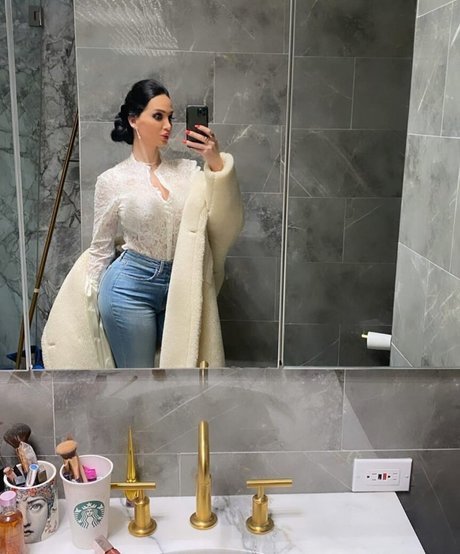 Foto di nudo di fuga di OnlyFans di Amyanderssen