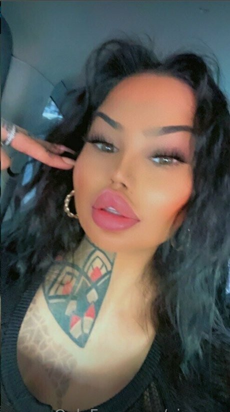 Foto di nudo di fuga di OnlyFans di Vipnvr