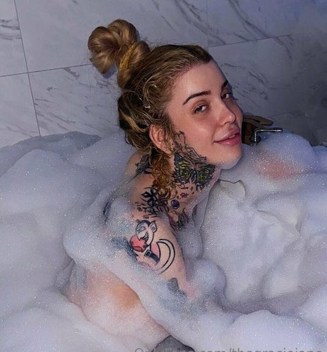 Foto di nudo di fuga di OnlyFans di Thegraciejane