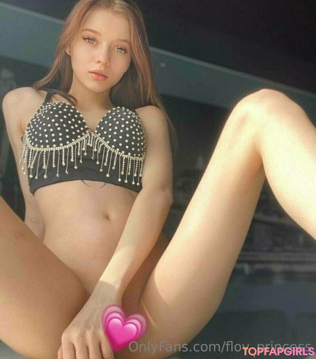 Foto di nudo di fuga di OnlyFans di Flovprincess #1059