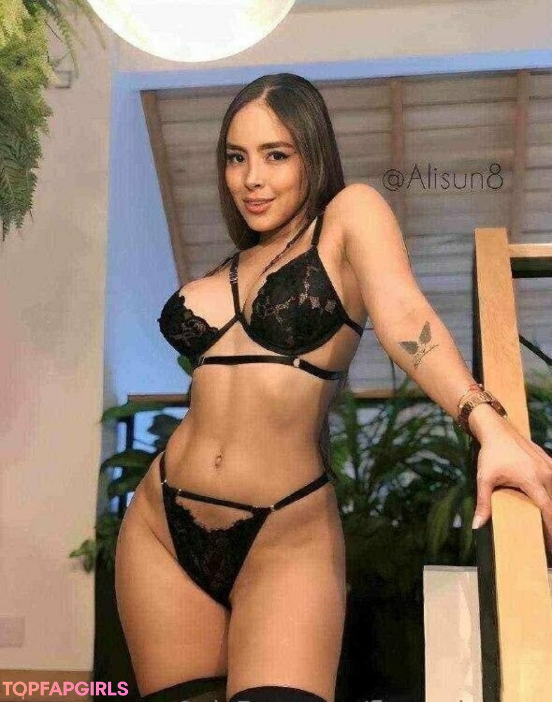 Foto di nudo di fuga di OnlyFans di Flovprincess #1139