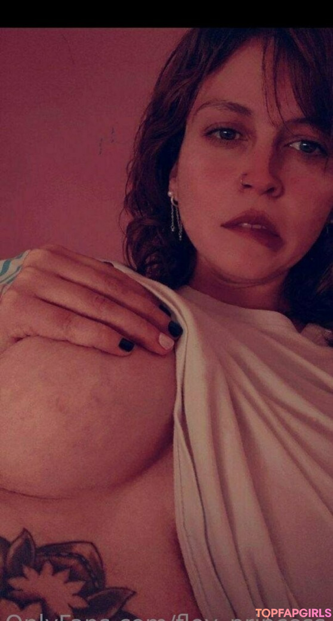 Foto di nudo di fuga di OnlyFans di Flovprincess #1157