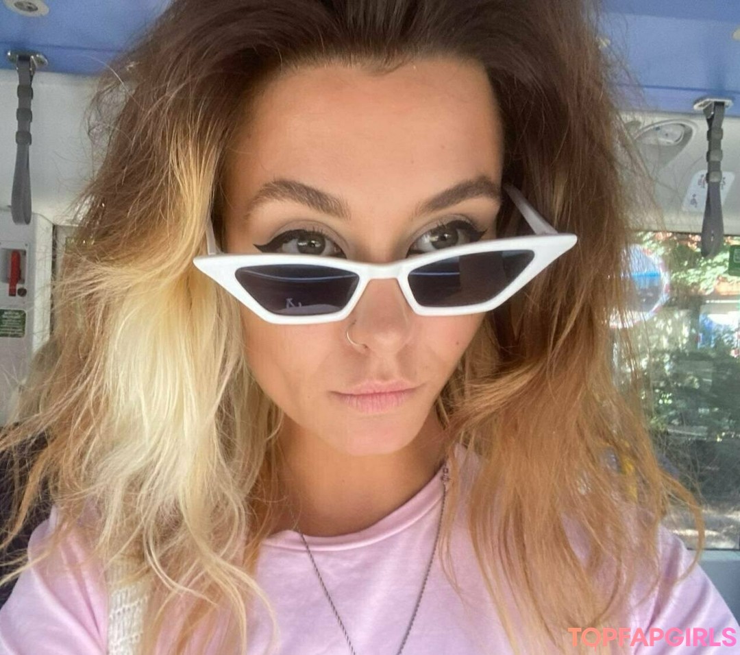 Foto di nudo di fuga di OnlyFans di Flovprincess #1528