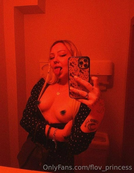 Foto di nudo di fuga di OnlyFans di Flovprincess
