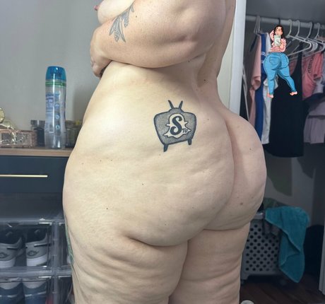 Foto di nudo di fuga di OnlyFans di Juicymommat