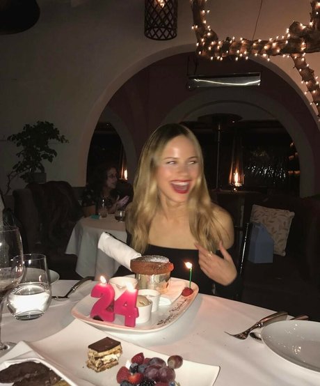 Foto di nudo di fuga di OnlyFans di Halston Sage