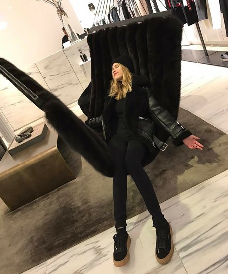Halston Sage