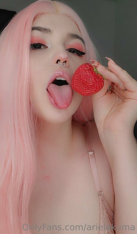 Foto di nudo di fuga di OnlyFans di Arielakuma