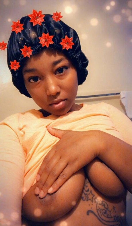 Foto di nudo di fuga di OnlyFans di Volaprettykitty