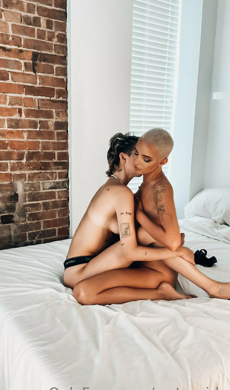 Foto di nudo di fuga di OnlyFans di Watergirls