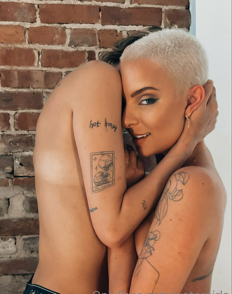 Foto di nudo di fuga di OnlyFans di Watergirls