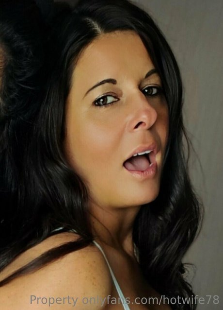 Hotwifevenessa