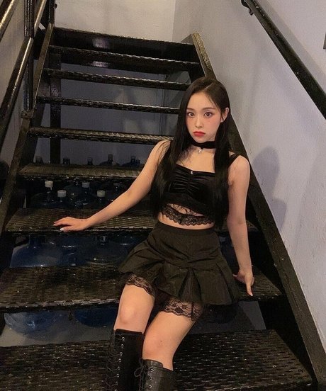 Foto di nudo di fuga di OnlyFans di Womenkpop