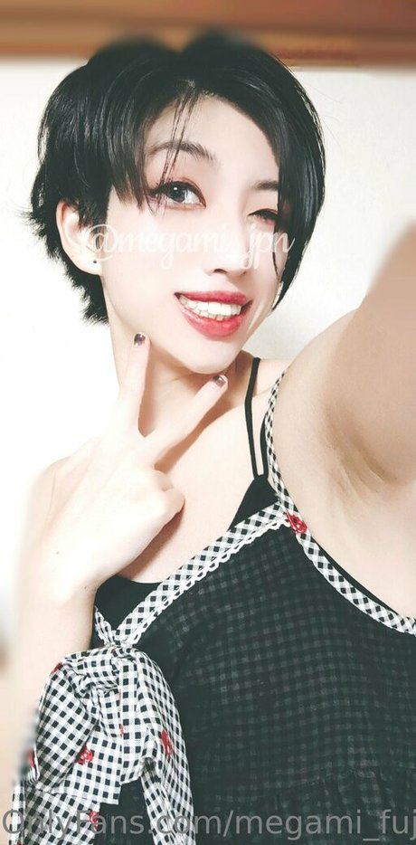 Foto di nudo di fuga di OnlyFans di Megamifuji