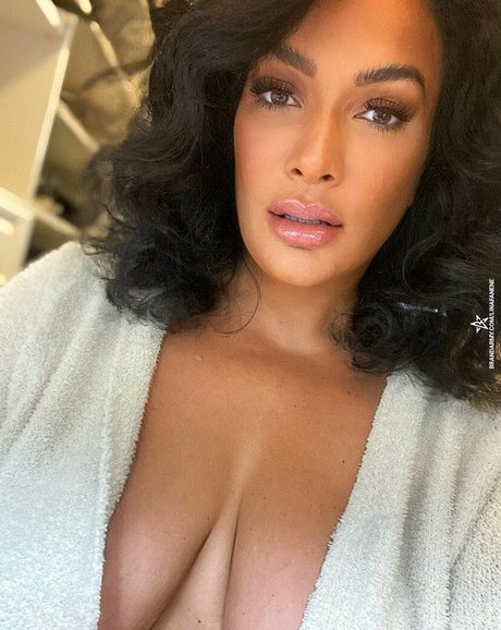 Foto di nudo di fuga di OnlyFans di Nia Jax