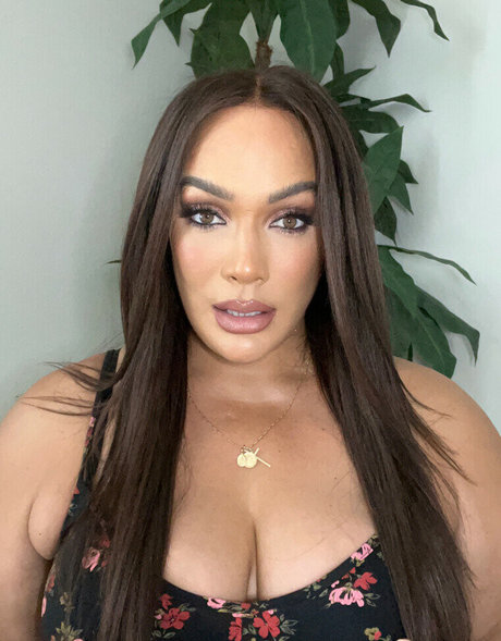 Foto di nudo di fuga di OnlyFans di Nia Jax