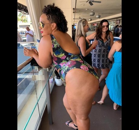 Foto di nudo di fuga di OnlyFans di Nia Jax