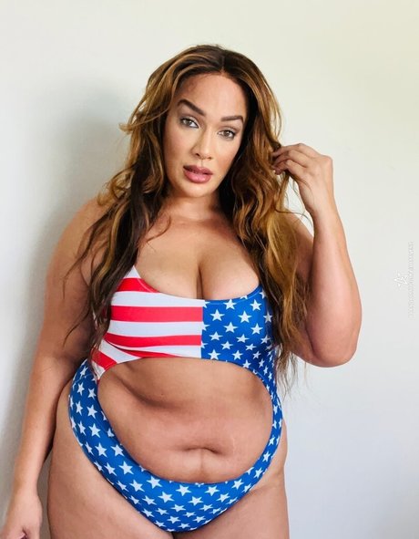 Foto di nudo di fuga di OnlyFans di Nia Jax