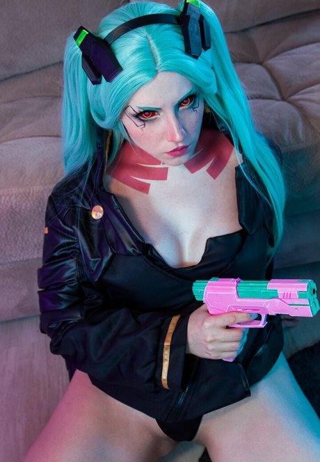 Ezy Summers Cosplay