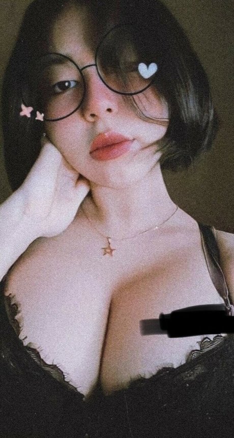 Foto di nudo di fuga di OnlyFans di Aby Dazai
