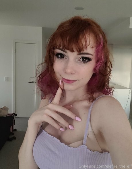 Foto di nudo di fuga di OnlyFans di Elefiretheelf