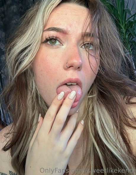 Foto di nudo di fuga di OnlyFans di Sweetlikekendi