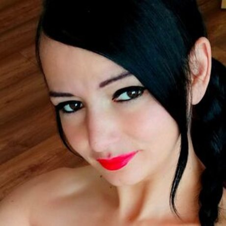 Foto di nudo di fuga di OnlyFans di Vivi Cica And Kandur Bandi