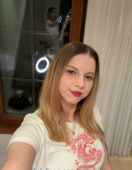 Foto di nudo di fuga di OnlyFans di Sammysbowlingparadise