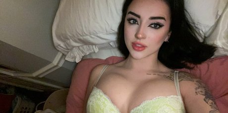 Foto di nudo di fuga di OnlyFans di Messymegan