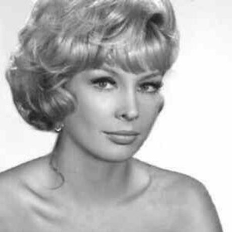 Foto di nudo di fuga di OnlyFans di Barbara Eden