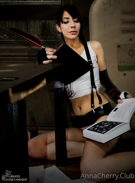 Annacherrylive