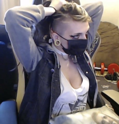 Foto di nudo di fuga di OnlyFans di Kiwo