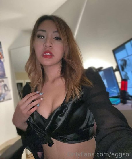 Foto di nudo di fuga di OnlyFans di Eggsol