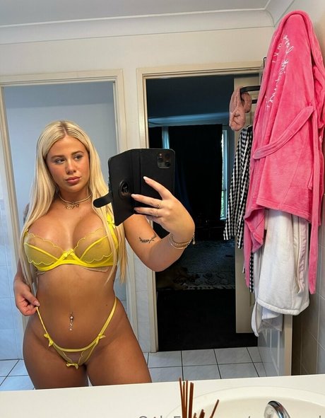 Foto di nudo di fuga di OnlyFans di Sara Boyd