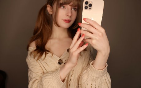 Foto di nudo di fuga di OnlyFans di Ella Freya