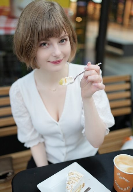 Ella Freya