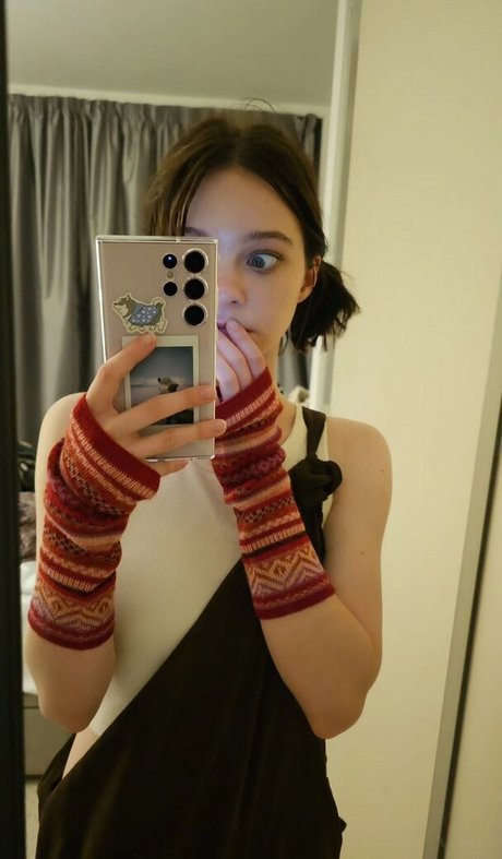 Foto di nudo di fuga di OnlyFans di Emma Myers