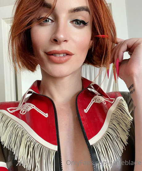 Foto di nudo di fuga di OnlyFans di Janie Blade