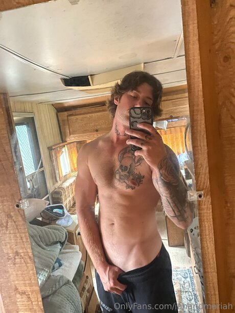 Foto di nudo di fuga di OnlyFans di Ianandmariah