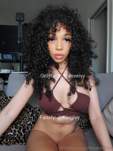 Foto di nudo di fuga di OnlyFans di Iloveivyfree