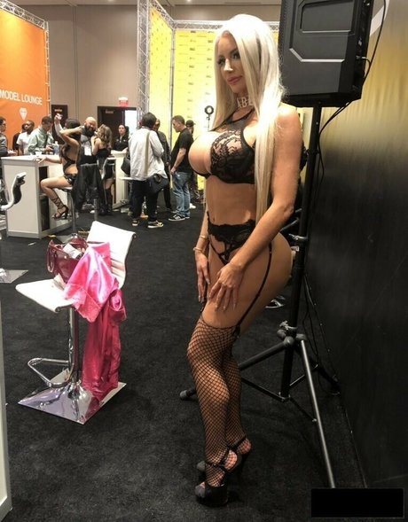 Nicolette Shea