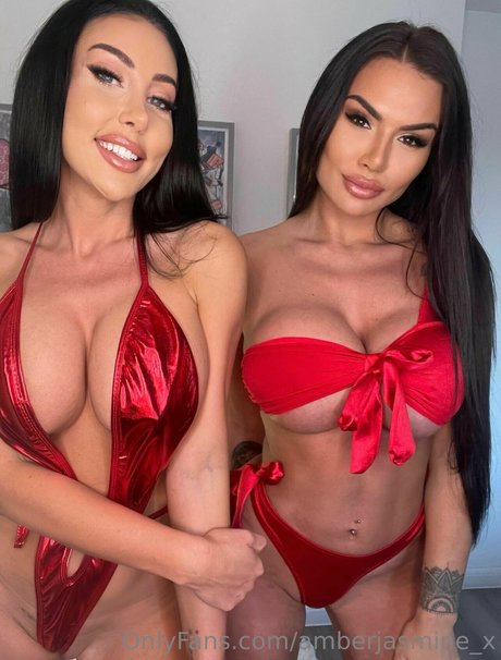 Foto di nudo di fuga di OnlyFans di Amber Jasmine